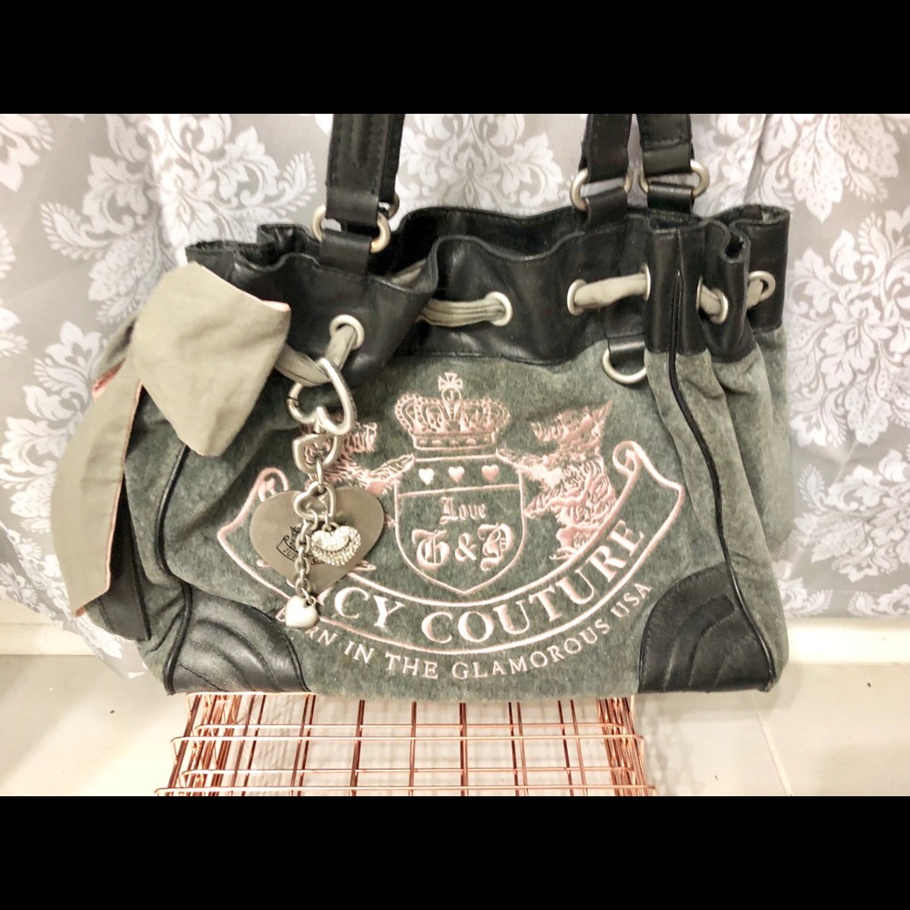 JUICY COUTURE GRAY AND PINK PURSE